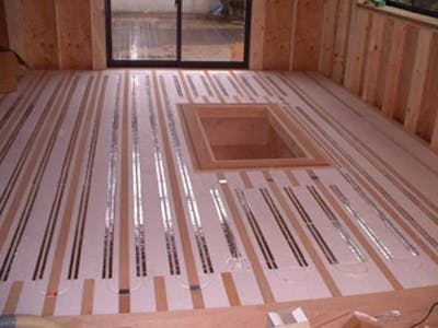 RC造　床下暖房配管下地（EPS床下地材）施工事例
