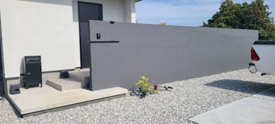 パイナルウォールでシンプルで洗練されたエクステリア｜静岡県浜松市の住宅外構工事