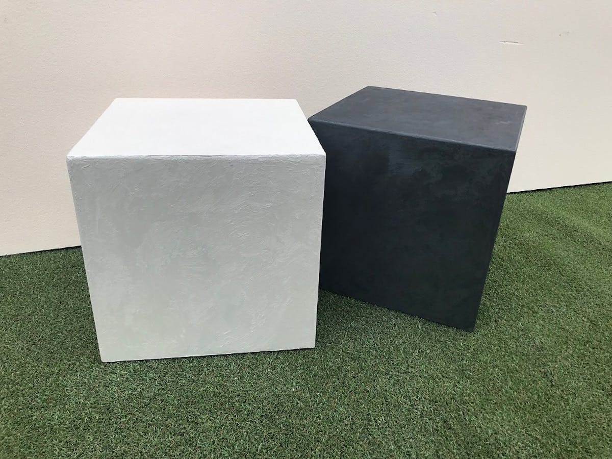 コンクリート風家具　パイナルウォール
