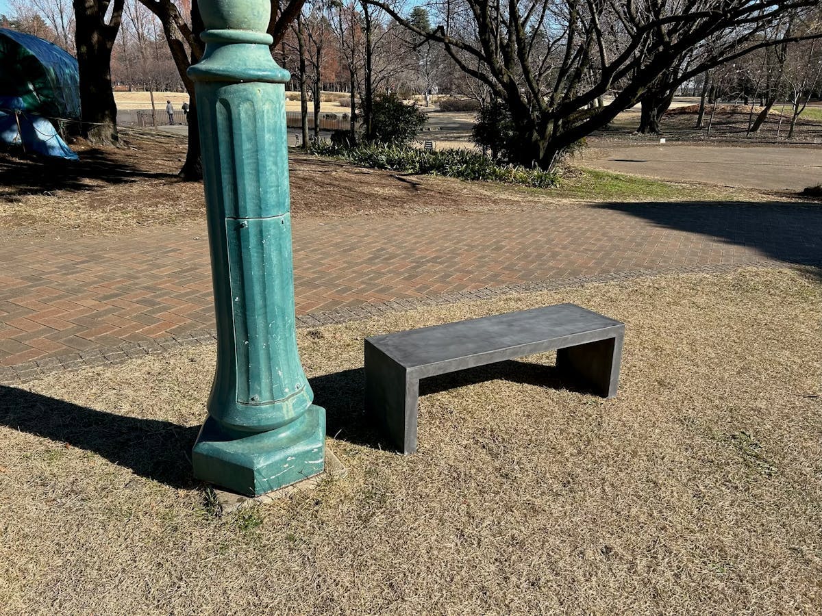公園　コンクリート風家具