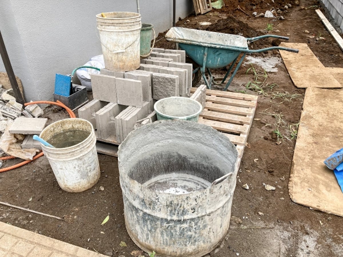 打ちっぱなし施工中