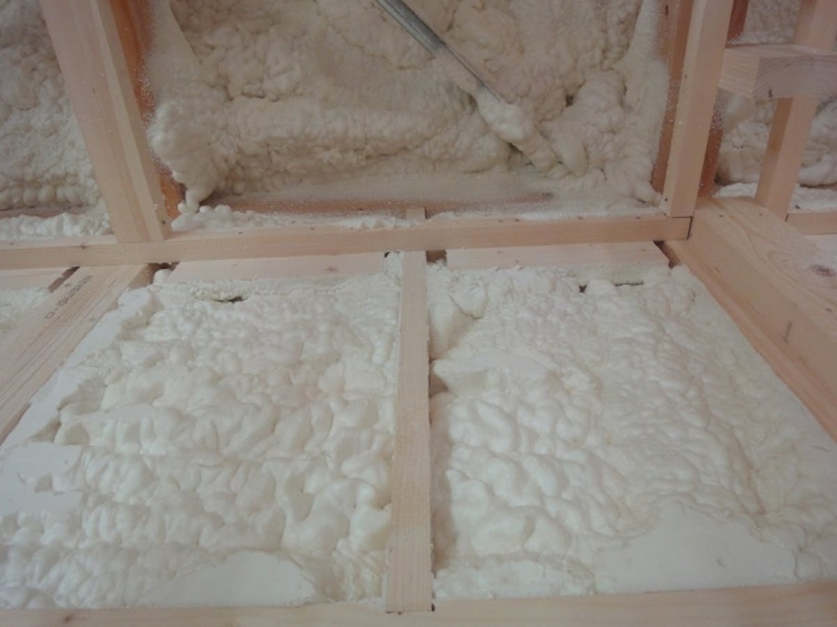 断熱材 発泡ウレタンについて 吹き付けやfp板 断熱材 発泡ウレタンについて 吹き付けやfp板